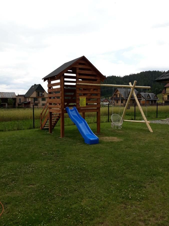 Pod Swierkami *